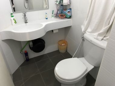 Sale n leasing condo Nida-Seri Thai near BTS