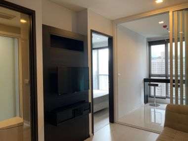 **ลดพิเศษ** ปล่อยเช่า! Rhythm Sukhumvit 44/1 ในราคาเพียง 16, 000บาท/เดือน (ต่อรองราคาได้) 1 ห้องนอน 1 ห้องน้ำ 35ตรม. ชั้นสูง ใกล้ BTS พระโขนง เฟอร์นิเจอร์ครบพร้อมเข้าอยู่