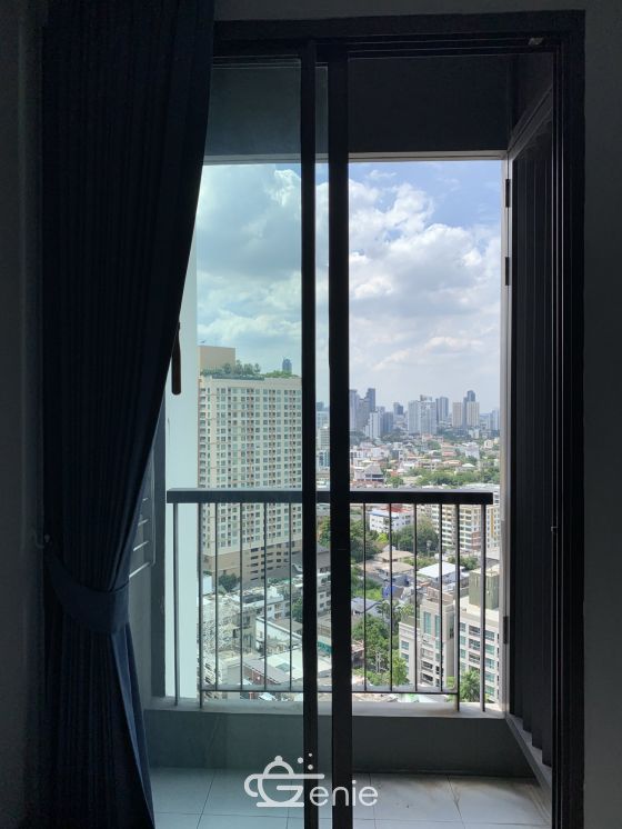 **Hot Deal** For rent! !! at Rhythm Sukhumvit 44/1 16, 000THB/month (can negotiate ) 1 Bedroom 1 Bathroom Fully furnished