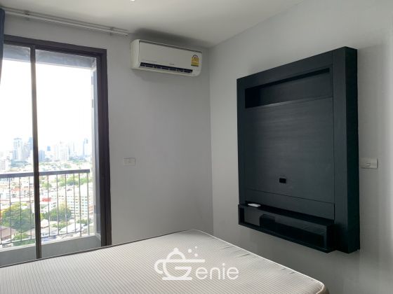 **Hot Deal** For rent! !! at Rhythm Sukhumvit 44/1 16, 000THB/month (can negotiate ) 1 Bedroom 1 Bathroom Fully furnished