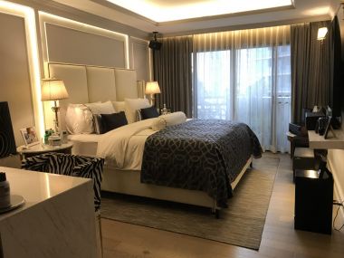 ขายคอนโดหรูใจกลางกรุงห้องกว้างมากราคาสุดคุ้ม!!!!!! ที่ Mahogany Tower Sukhumvit 24  ขาย 37,000,000 บาท (ค่าโอนคนละครึ่ง) 3 ห้องนอน 3 ห้องน้ำ 310 ตรม ใกล้ BTS พร้อมพงษ์ เฟอร์นิเจอร์ครบพร้อมเข้าอยู่ (ราคาต่อรองได้) (PROP000201)