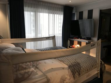 ขายคอนโดหรูใจกลางกรุงห้องกว้างมากราคาสุดคุ้ม!!!!!! ที่ Mahogany Tower Sukhumvit 24  ขาย 37,000,000 บาท (ค่าโอนคนละครึ่ง) 3 ห้องนอน 3 ห้องน้ำ 310 ตรม ใกล้ BTS พร้อมพงษ์ เฟอร์นิเจอร์ครบพร้อมเข้าอยู่ (ราคาต่อรองได้) (PROP000201)