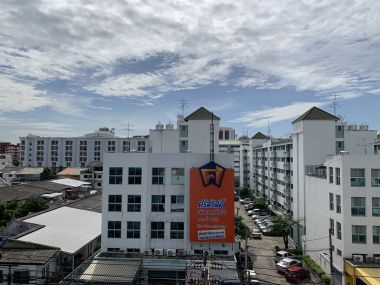 คอนโด ลุมพินีเซ็นเตอร์ แฮปปี้แลนด์