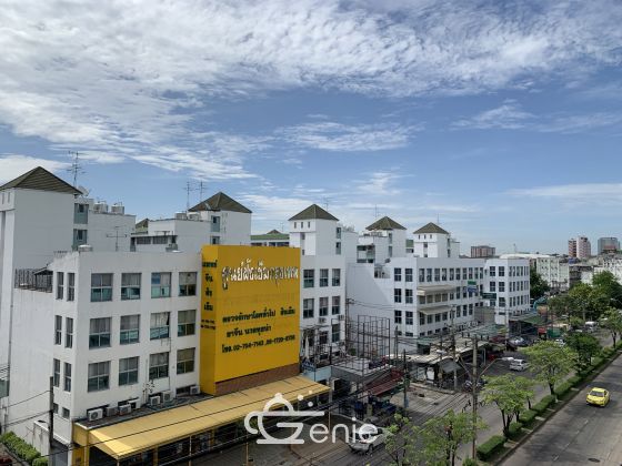 Lumpinee center Happyland Condominiums