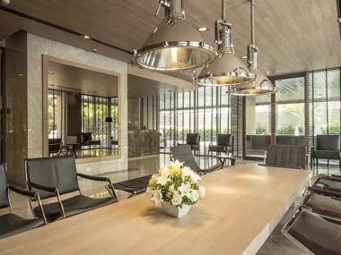 [เจ้าของ ให้เช่าเอง] คอนโด โนเบิล รีไฟน์ รีโนเวทใหม่ ห้องหัวมุม เฟอร์นิเจอร์ครบ ห่างจากสถานีรถไฟฟ้า 150 เมตร