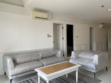 Condo for rent and for sale at Crystal Garden Sukhumvit Soi 4 size 220 sqm. 4 Bedroom 4 Bathroom rent 65,000THB/month sell 25M Fully furnished (can negotiate)