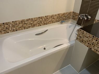 Condo for rent and for sale at Crystal Garden Sukhumvit Soi 4 size 220 sqm. 4 Bedroom 4 Bathroom rent 65,000THB/month sell 25M Fully furnished (can negotiate)