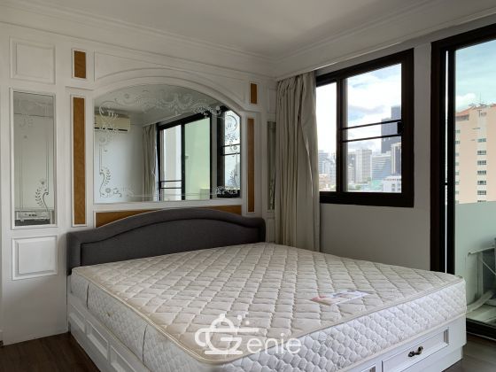 Condo for rent and for sale at Crystal Garden Sukhumvit Soi 4 size 220 sqm. 4 Bedroom 4 Bathroom rent 65,000THB/month sell 25M Fully furnished (can negotiate)