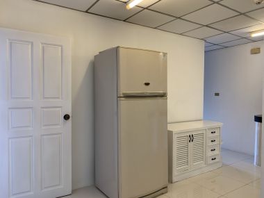 Condo for rent and for sale at Crystal Garden Sukhumvit Soi 4 size 220 sqm. 4 Bedroom 4 Bathroom rent 65,000THB/month sell 25M Fully furnished (can negotiate)