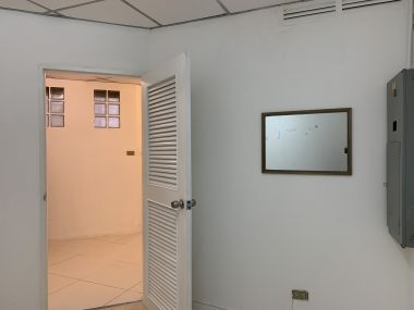 Condo for rent and for sale at Crystal Garden Sukhumvit Soi 4 size 220 sqm. 4 Bedroom 4 Bathroom rent 65,000THB/month sell 25M Fully furnished (can negotiate)