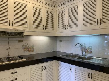 Condo for rent and for sale at Crystal Garden Sukhumvit Soi 4 size 220 sqm. 4 Bedroom 4 Bathroom rent 65,000THB/month sell 25M Fully furnished (can negotiate)