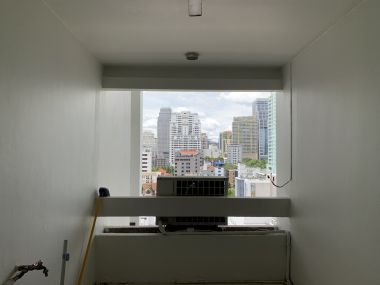 Condo for rent and for sale at Crystal Garden Sukhumvit Soi 4 size 220 sqm. 4 Bedroom 4 Bathroom rent 65,000THB/month sell 25M Fully furnished (can negotiate)