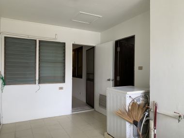 Condo for rent and for sale at Crystal Garden Sukhumvit Soi 4 size 220 sqm. 4 Bedroom 4 Bathroom rent 65,000THB/month sell 25M Fully furnished (can negotiate)