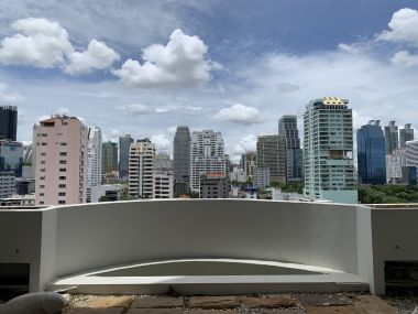 Condo for rent and for sale at Crystal Garden Sukhumvit Soi 4 size 220 sqm. 4 Bedroom 4 Bathroom rent 65,000THB/month sell 25M Fully furnished (can negotiate)