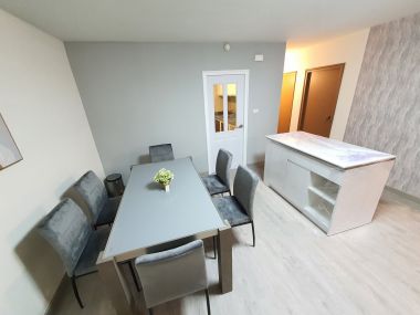 New Fully Renovated S.V. City Condo for Sales 2 Bedrooms 75 Sqm. River View