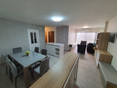 New Fully Renovated S.V. City Condo for Sales 2 Bedrooms 75 Sqm. River View