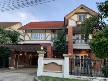 House for sale, luxury house, Laddarom Elegance, Kaset Nawamin, The owner takes good care of the house.
