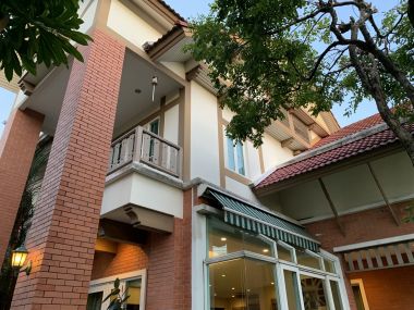 House for sale, luxury house, Laddarom Elegance, Kaset Nawamin, The owner takes good care of the house.