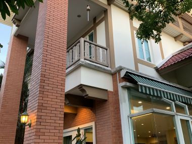 House for sale, luxury house, Laddarom Elegance, Kaset Nawamin, The owner takes good care of the house.