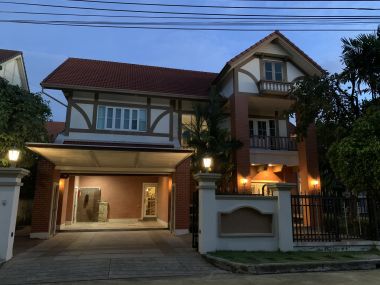 House for sale, luxury house, Laddarom Elegance, Kaset Nawamin, The owner takes good care of the house.
