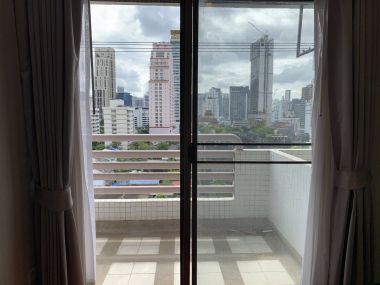 For rent!!! at Richmond Palace 3 Bedroom 3 Bathroom 60, 000THB/month Fully furnished