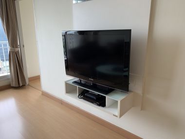 ให้เช่า!!! Life @ Ratchada - Huay Kwang 2 ห้องนอน มีอ่างอาบน้ำ 65ตรม ใกล้ MRT ห้วยขวาง เพียง 25, 000บาท/เดือน เฟอร์นิเจอร์ครบพร้อมเข้าอยู่ (ราคาต่อรองได้)