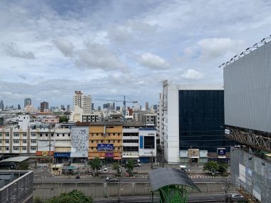 ให้เช่า!!! Life @ Ratchada - Huay Kwang 2 ห้องนอน มีอ่างอาบน้ำ 65ตรม ใกล้ MRT ห้วยขวาง เพียง 25, 000บาท/เดือน เฟอร์นิเจอร์ครบพร้อมเข้าอยู่ (ราคาต่อรองได้)