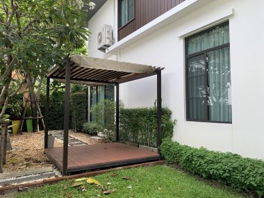 ** ขายด่วน/ปล่อยเช่า! ** บ้านเดี่ยว 2 ชั้น หมู่บ้านมัณฑนา อ่อนนุช-วงแหวน 4 เพียง 50,000 บาท/เดือน ขาย 8,170,000 บาท รวมทุกอย่างแล้ว ติดถนนกาญจนาภิเษก เนื้อที่ 60.6ตารางวา 165 ตารางเมตร 3 ห้องนอน 3 ห้องน้ำ มีคนทำสวน ฉีดปลวก เฟอร์นิเจอร์ครบพร้อมเข้าอยู่