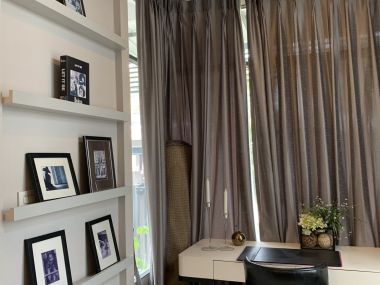 ** ขายด่วน/ปล่อยเช่า! ** บ้านเดี่ยว 2 ชั้น หมู่บ้านมัณฑนา อ่อนนุช-วงแหวน 4 เพียง 50,000 บาท/เดือน ขาย 8,170,000 บาท รวมทุกอย่างแล้ว ติดถนนกาญจนาภิเษก เนื้อที่ 60.6ตารางวา 165 ตารางเมตร 3 ห้องนอน 3 ห้องน้ำ มีคนทำสวน ฉีดปลวก เฟอร์นิเจอร์ครบพร้อมเข้าอยู่