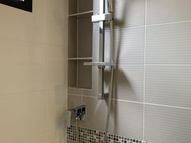 ** ขายด่วน/ปล่อยเช่า! ** บ้านเดี่ยว 2 ชั้น หมู่บ้านมัณฑนา อ่อนนุช-วงแหวน 4 เพียง 50,000 บาท/เดือน ขาย 8,170,000 บาท รวมทุกอย่างแล้ว ติดถนนกาญจนาภิเษก เนื้อที่ 60.6ตารางวา 165 ตารางเมตร 3 ห้องนอน 3 ห้องน้ำ มีคนทำสวน ฉีดปลวก เฟอร์นิเจอร์ครบพร้อมเข้าอยู่