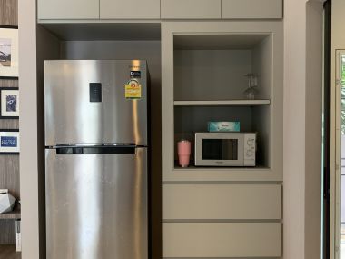 ** ขายด่วน/ปล่อยเช่า! ** บ้านเดี่ยว 2 ชั้น หมู่บ้านมัณฑนา อ่อนนุช-วงแหวน 4 เพียง 50,000 บาท/เดือน ขาย 8,170,000 บาท รวมทุกอย่างแล้ว ติดถนนกาญจนาภิเษก เนื้อที่ 60.6ตารางวา 165 ตารางเมตร 3 ห้องนอน 3 ห้องน้ำ มีคนทำสวน ฉีดปลวก เฟอร์นิเจอร์ครบพร้อมเข้าอยู่