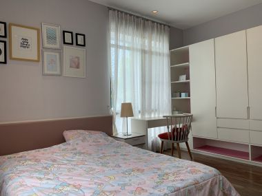 ** ขายด่วน/ปล่อยเช่า! ** บ้านเดี่ยว 2 ชั้น หมู่บ้านมัณฑนา อ่อนนุช-วงแหวน 4 เพียง 50,000 บาท/เดือน ขาย 8,170,000 บาท รวมทุกอย่างแล้ว ติดถนนกาญจนาภิเษก เนื้อที่ 60.6ตารางวา 165 ตารางเมตร 3 ห้องนอน 3 ห้องน้ำ มีคนทำสวน ฉีดปลวก เฟอร์นิเจอร์ครบพร้อมเข้าอยู่