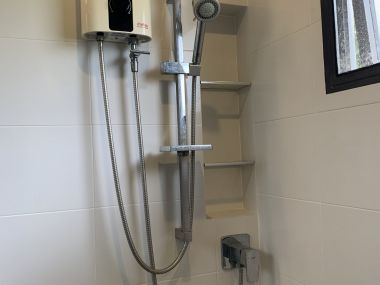 ** ขายด่วน/ปล่อยเช่า! ** บ้านเดี่ยว 2 ชั้น หมู่บ้านมัณฑนา อ่อนนุช-วงแหวน 4 เพียง 50,000 บาท/เดือน ขาย 8,170,000 บาท รวมทุกอย่างแล้ว ติดถนนกาญจนาภิเษก เนื้อที่ 60.6ตารางวา 165 ตารางเมตร 3 ห้องนอน 3 ห้องน้ำ มีคนทำสวน ฉีดปลวก เฟอร์นิเจอร์ครบพร้อมเข้าอยู่