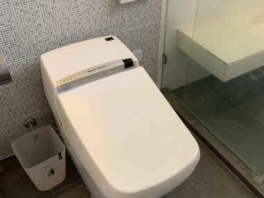 ** ขายด่วน/ปล่อยเช่า! ** บ้านเดี่ยว 2 ชั้น หมู่บ้านมัณฑนา อ่อนนุช-วงแหวน 4 เพียง 50,000 บาท/เดือน ขาย 8,170,000 บาท รวมทุกอย่างแล้ว ติดถนนกาญจนาภิเษก เนื้อที่ 60.6ตารางวา 165 ตารางเมตร 3 ห้องนอน 3 ห้องน้ำ มีคนทำสวน ฉีดปลวก เฟอร์นิเจอร์ครบพร้อมเข้าอยู่