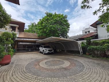 House and office warehouse