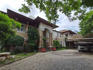 House and office warehouse