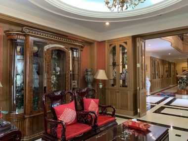 House and office warehouse