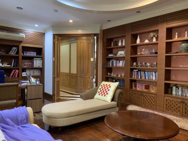 House and office warehouse