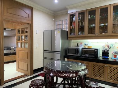 House and office warehouse