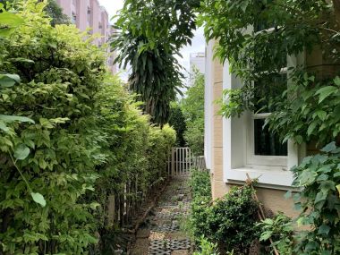 House and office warehouse