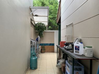 House and office warehouse