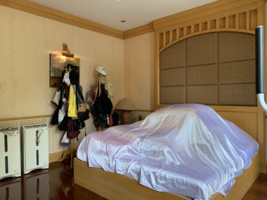 House and office warehouse