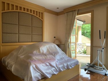 House and office warehouse