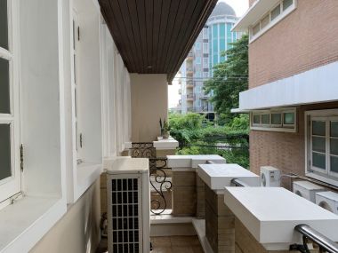 House and office warehouse