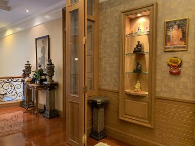 House and office warehouse