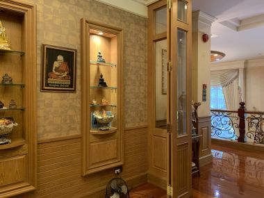 House and office warehouse