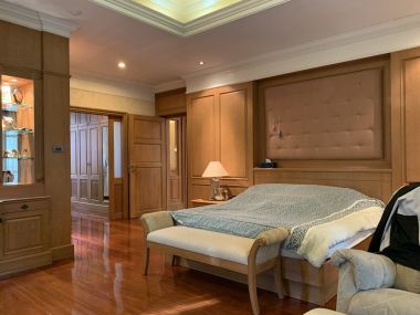 House and office warehouse