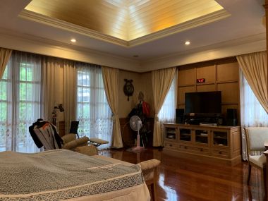 House and office warehouse