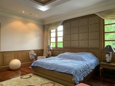 House and office warehouse