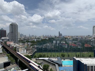 Hot! !! ! 1 Bedroom , 1 Bathroom for sale at Ideo Q Phayathai 1 Bedroom 1 Bathroom 8,100, 000THB Transfer 50/50 Fully furnished